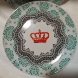 Arlington Designs Green and Red Crown Motif Porcelain Desert Plates Set Of 2